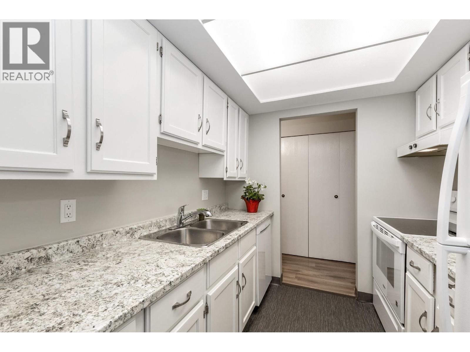 1502 4134 Maywood Street, Burnaby, British Columbia V5H 4C9 - Photo 9 - R3070279