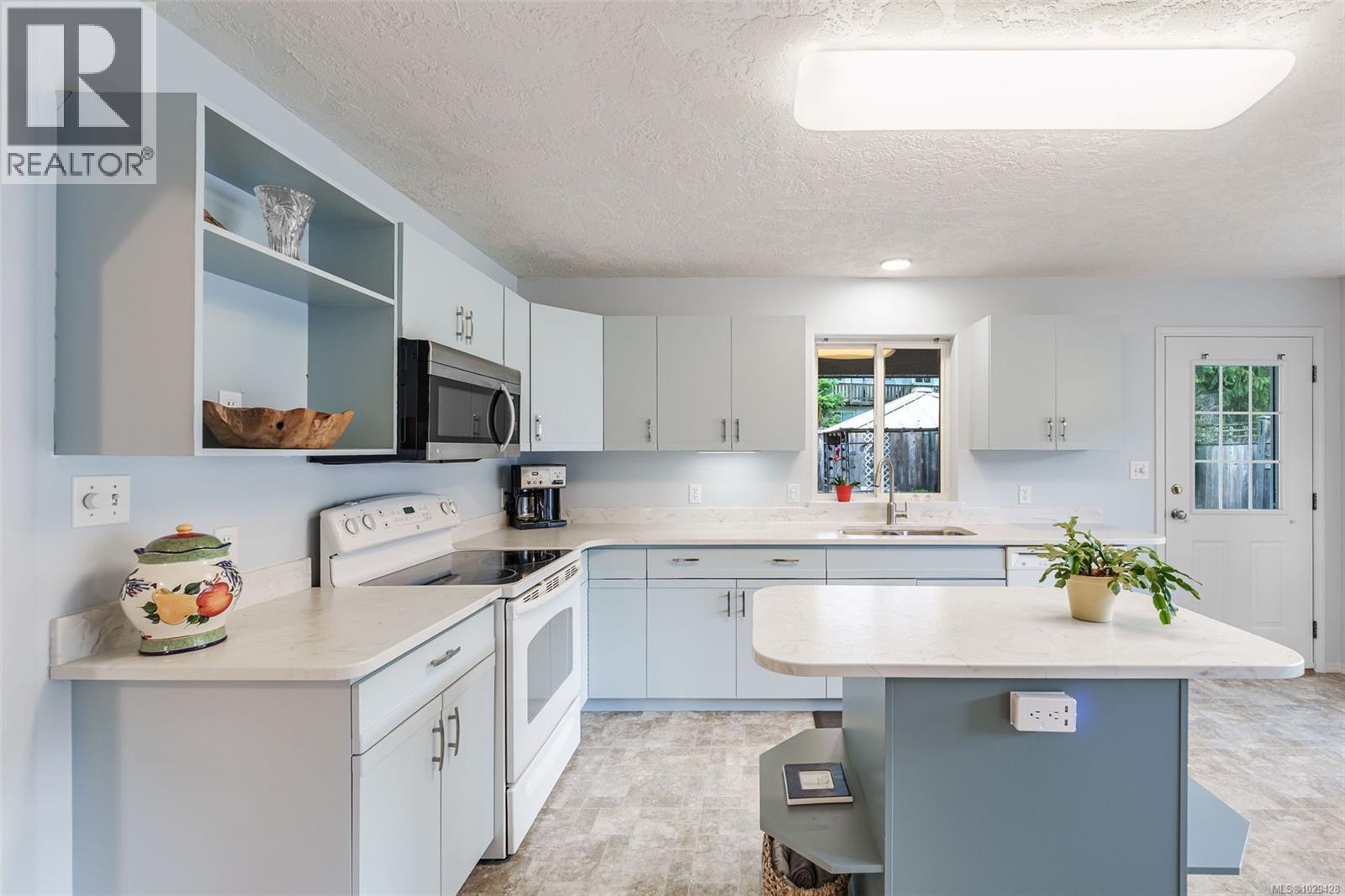 1149 Walkem Rd, Ladysmith, British Columbia  V9G 1P7 - Photo 5 - 1029428