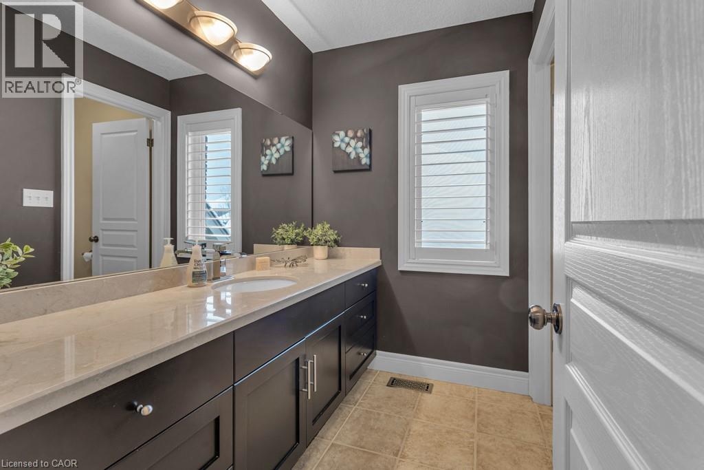 211 Terrace Wood Crescent, Kitchener, Ontario  N2P 2T3 - Photo 17 - 40786232