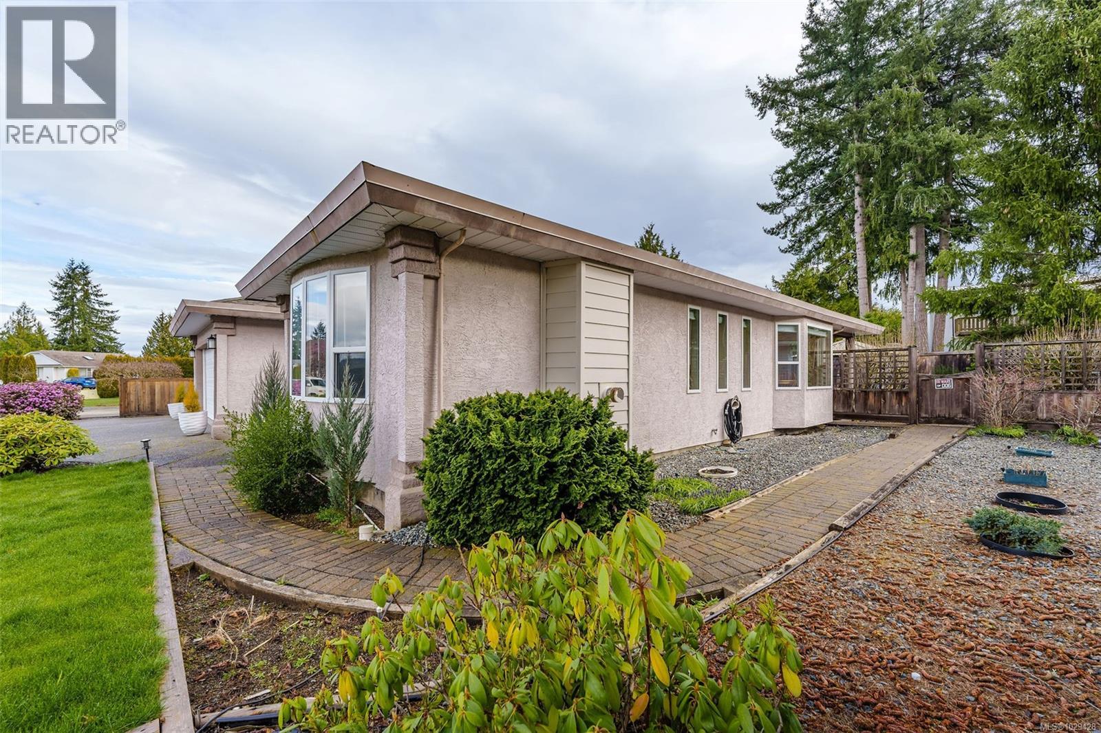 1149 Walkem Rd, Ladysmith, British Columbia  V9G 1P7 - Photo 47 - 1029428