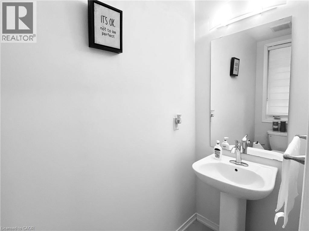 5 Tate Street, Brantford, Ontario  N3T 0R5 - Photo 5 - 40798823