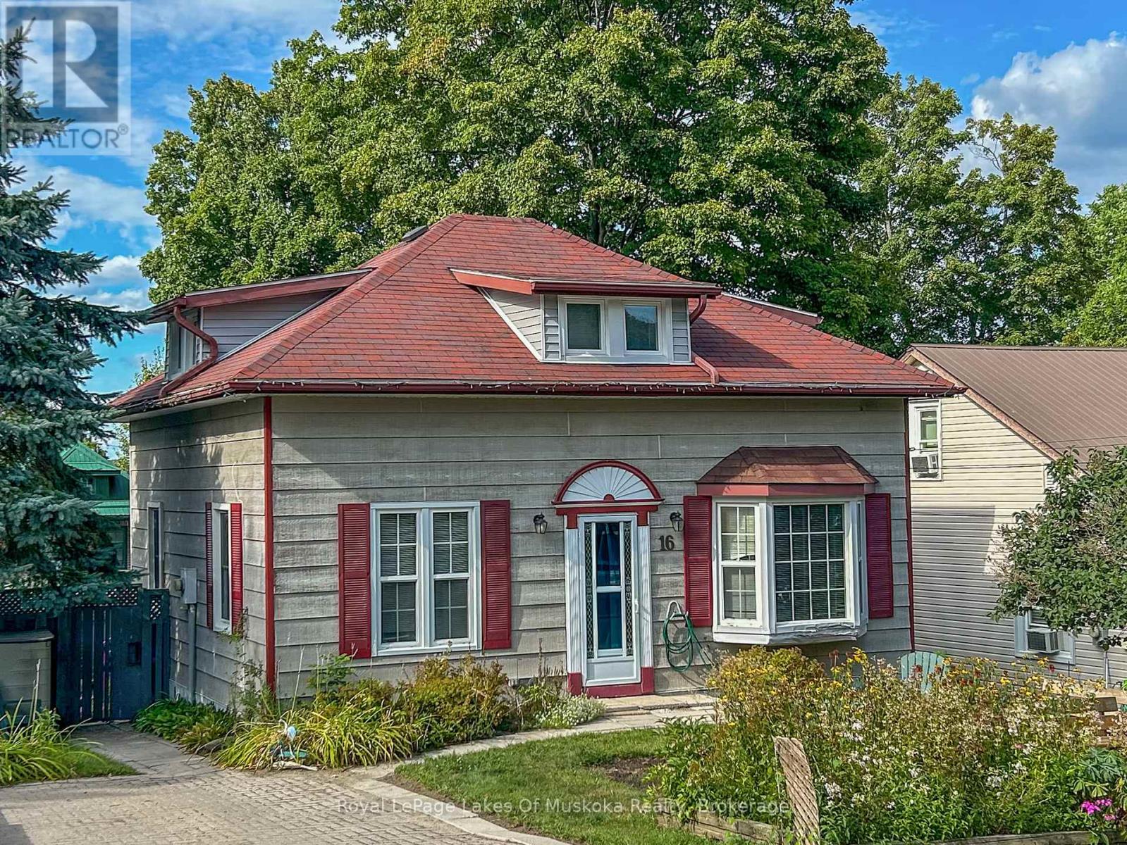 16 ROGERS ROAD, Huntsville, Ontario