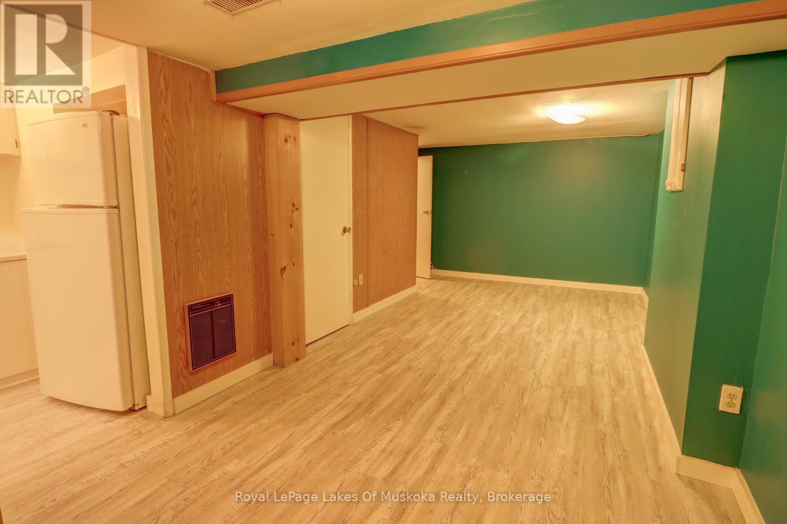 16 Rogers Road, Huntsville, Ontario  P1H 1T1 - Photo 25 - X12942296