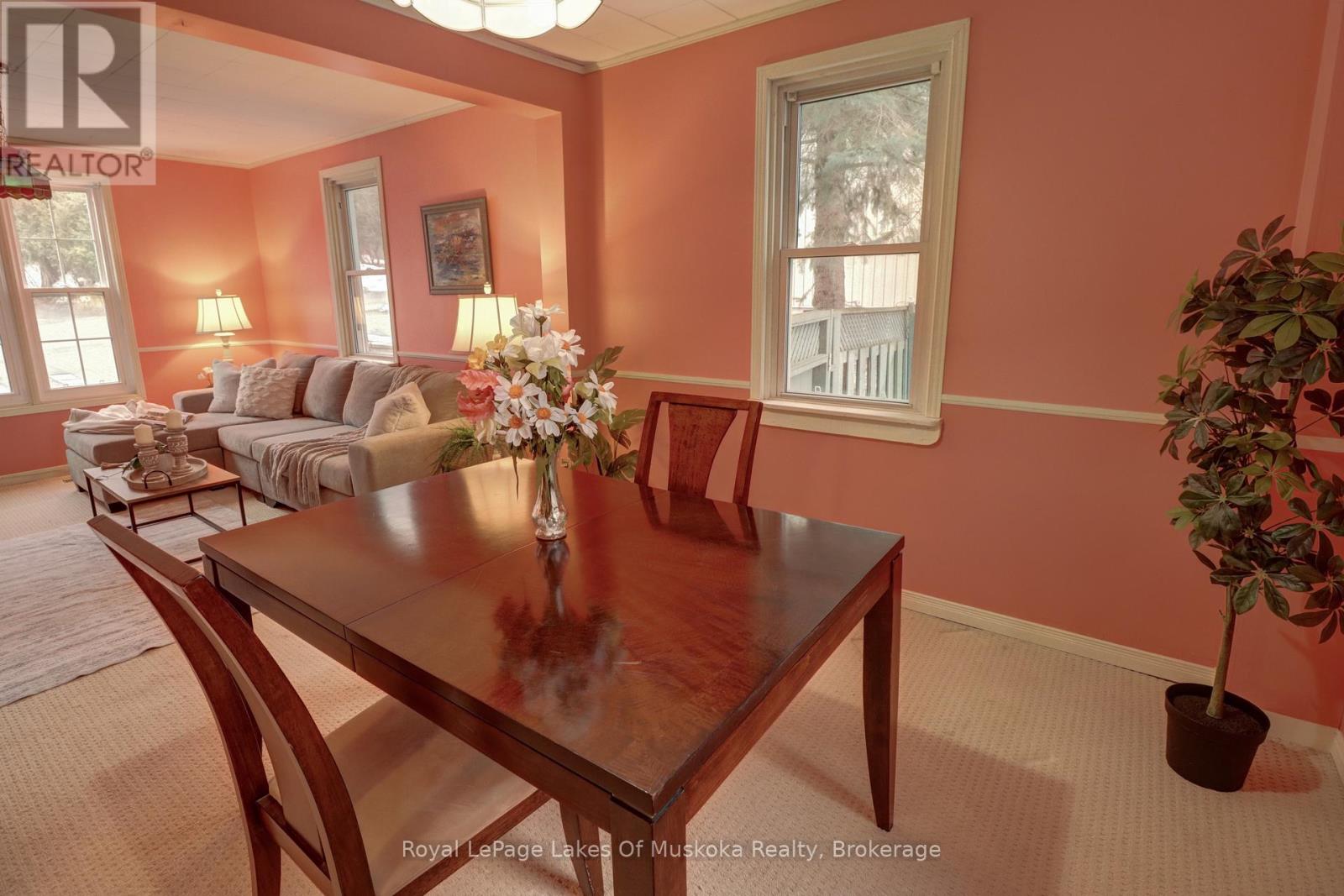 16 Rogers Road, Huntsville, Ontario  P1H 1T1 - Photo 7 - X12942296