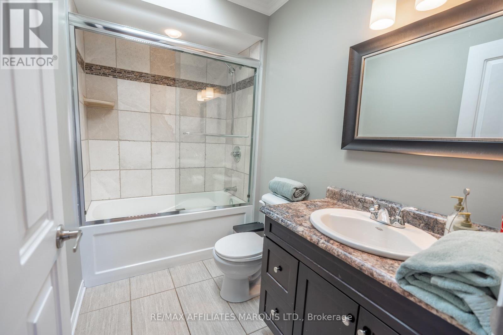 865 Chelsea Crescent, Cornwall, Ontario  K6H 6Y6 - Photo 24 - X12942248