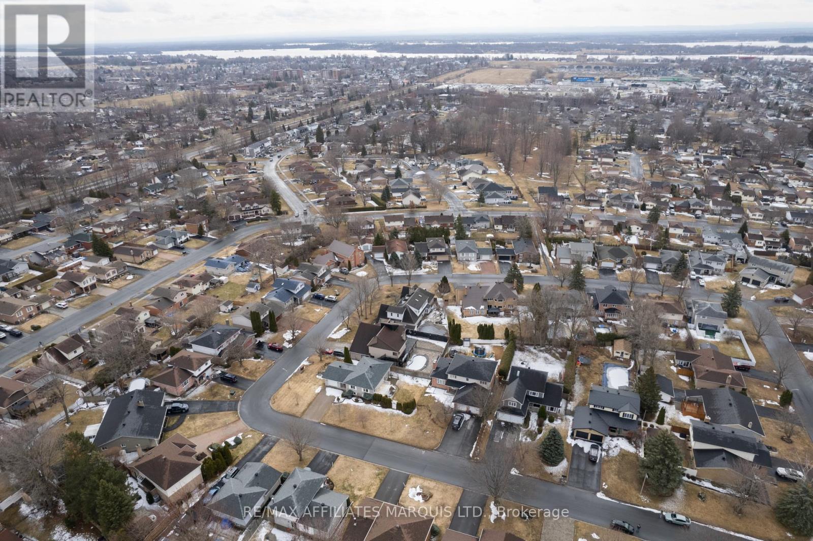 865 Chelsea Crescent, Cornwall, Ontario  K6H 6Y6 - Photo 36 - X12942248