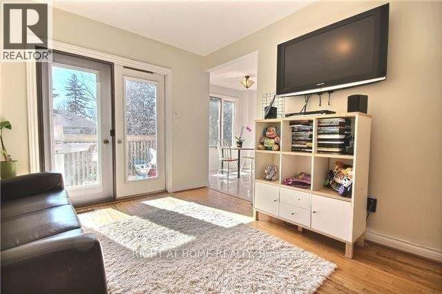 213 Fairlawn Avenue, Toronto, Ontario M5M 1S9 - Photo 11 - C12942304