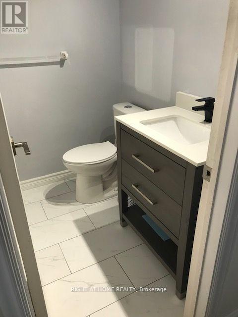 213 Fairlawn Avenue, Toronto, Ontario M5M 1S9 - Photo 12 - C12942304