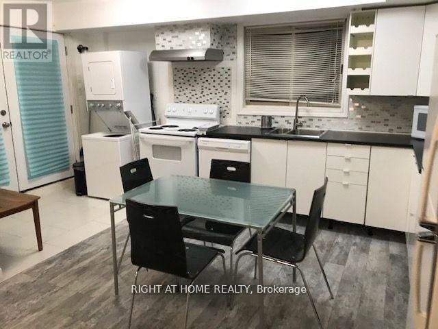 213 Fairlawn Avenue, Toronto, Ontario M5M 1S9 - Photo 24 - C12942304