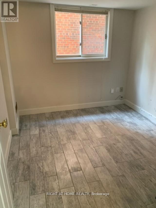 213 Fairlawn Avenue, Toronto, Ontario M5M 1S9 - Photo 25 - C12942304