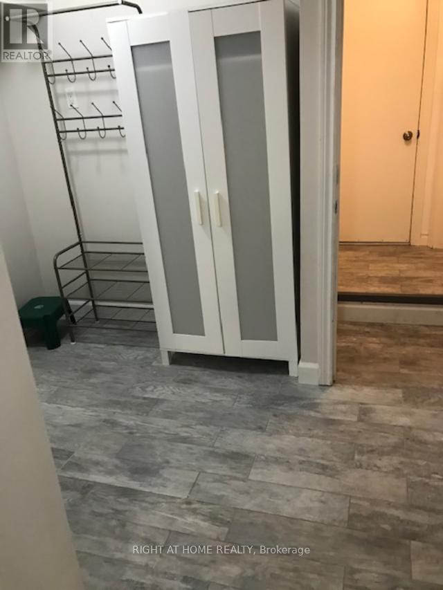 213 Fairlawn Avenue, Toronto, Ontario M5M 1S9 - Photo 26 - C12942304