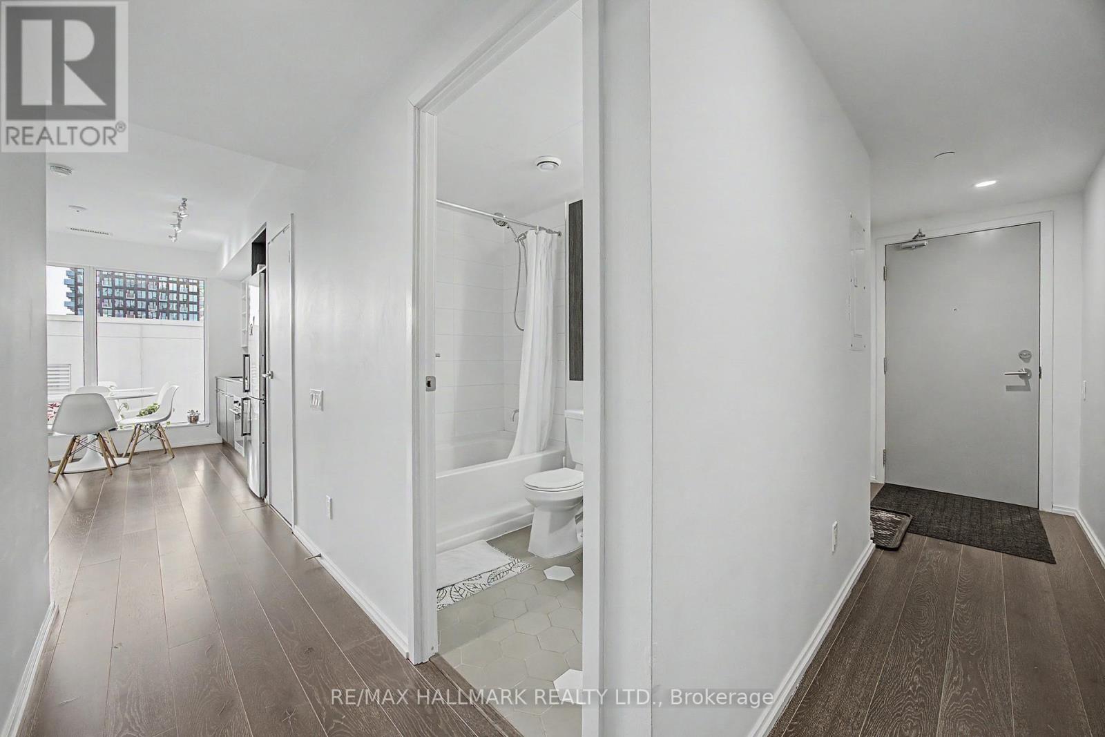 1701 - 68 Shuter Street, Toronto, Ontario  M5B 1B4 - Photo 10 - C12942330