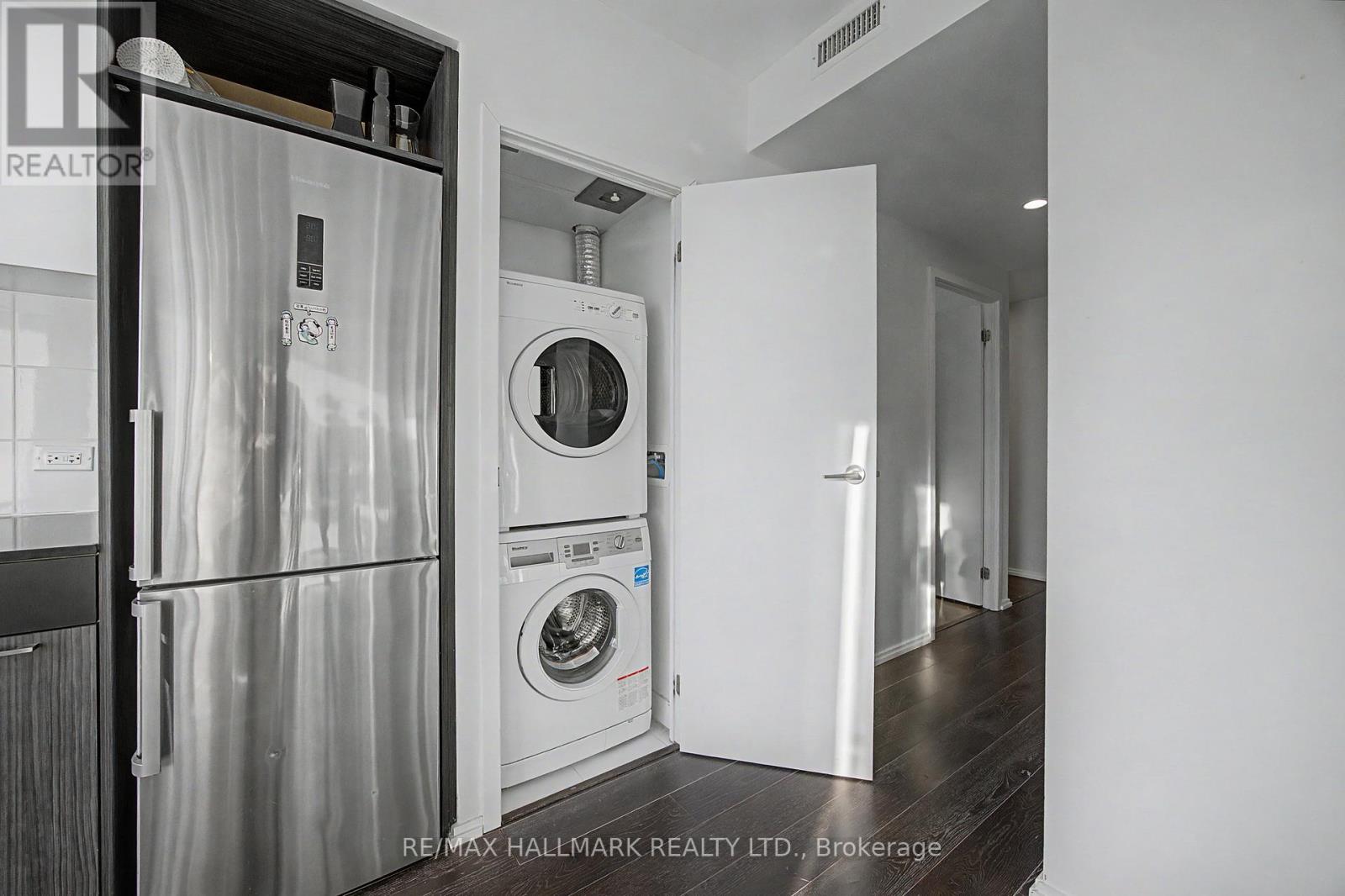 1701 - 68 Shuter Street, Toronto, Ontario  M5B 1B4 - Photo 14 - C12942330