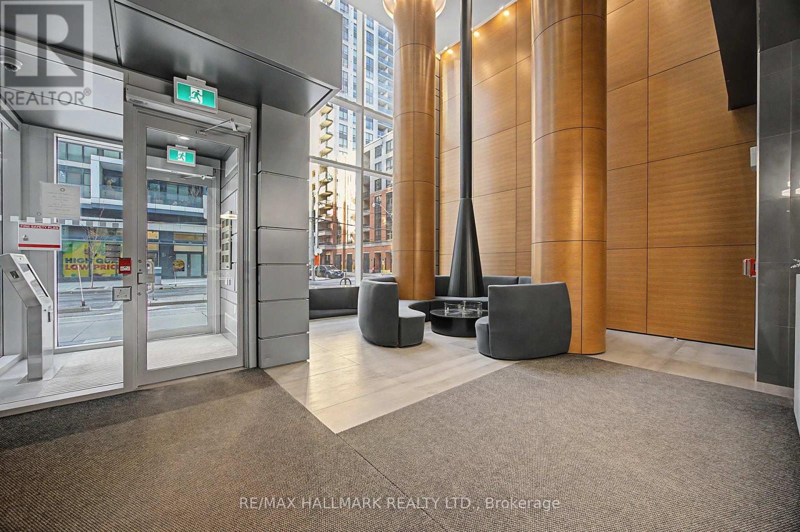 1701 - 68 Shuter Street, Toronto, Ontario  M5B 1B4 - Photo 16 - C12942330