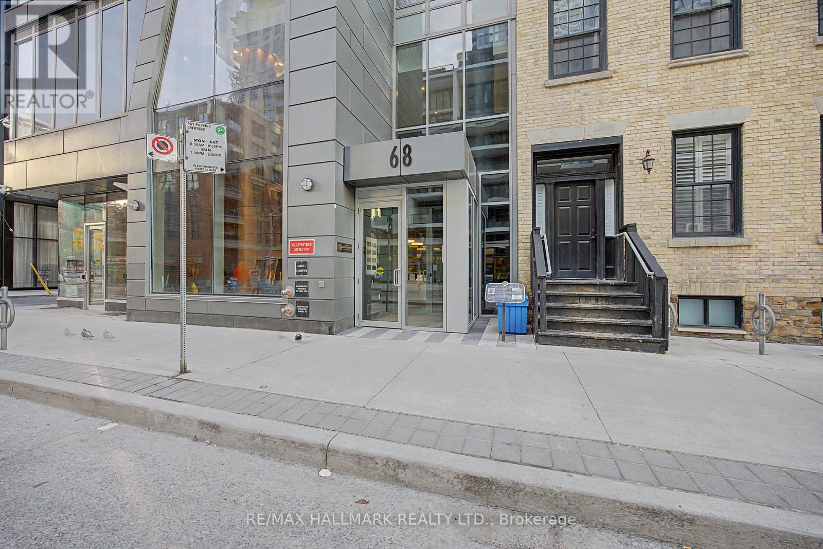 1701 - 68 Shuter Street, Toronto, Ontario  M5B 1B4 - Photo 17 - C12942330