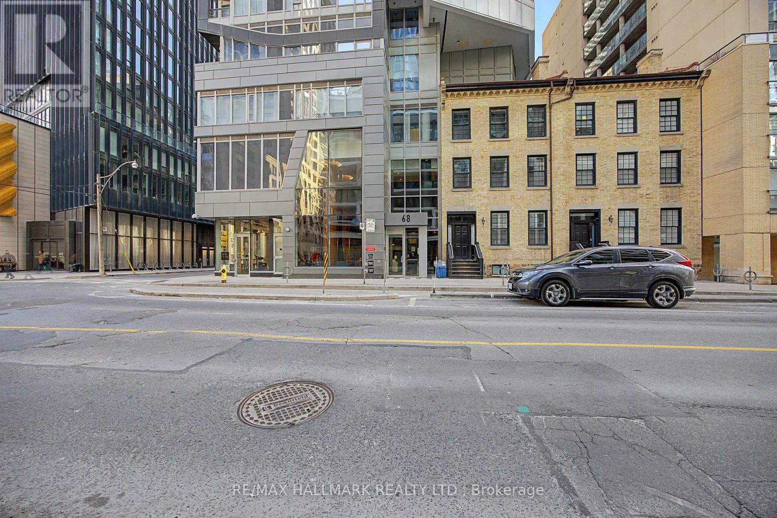 1701 - 68 Shuter Street, Toronto, Ontario  M5B 1B4 - Photo 18 - C12942330