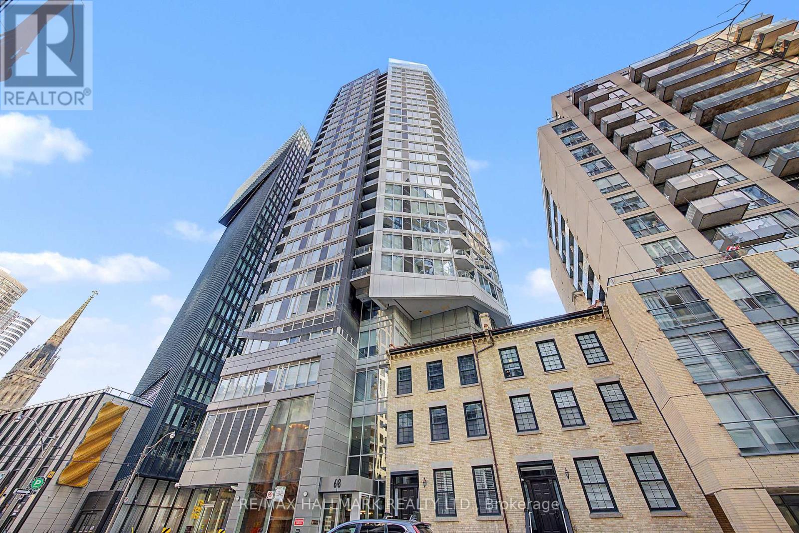 1701 - 68 Shuter Street, Toronto, Ontario  M5B 1B4 - Photo 2 - C12942330