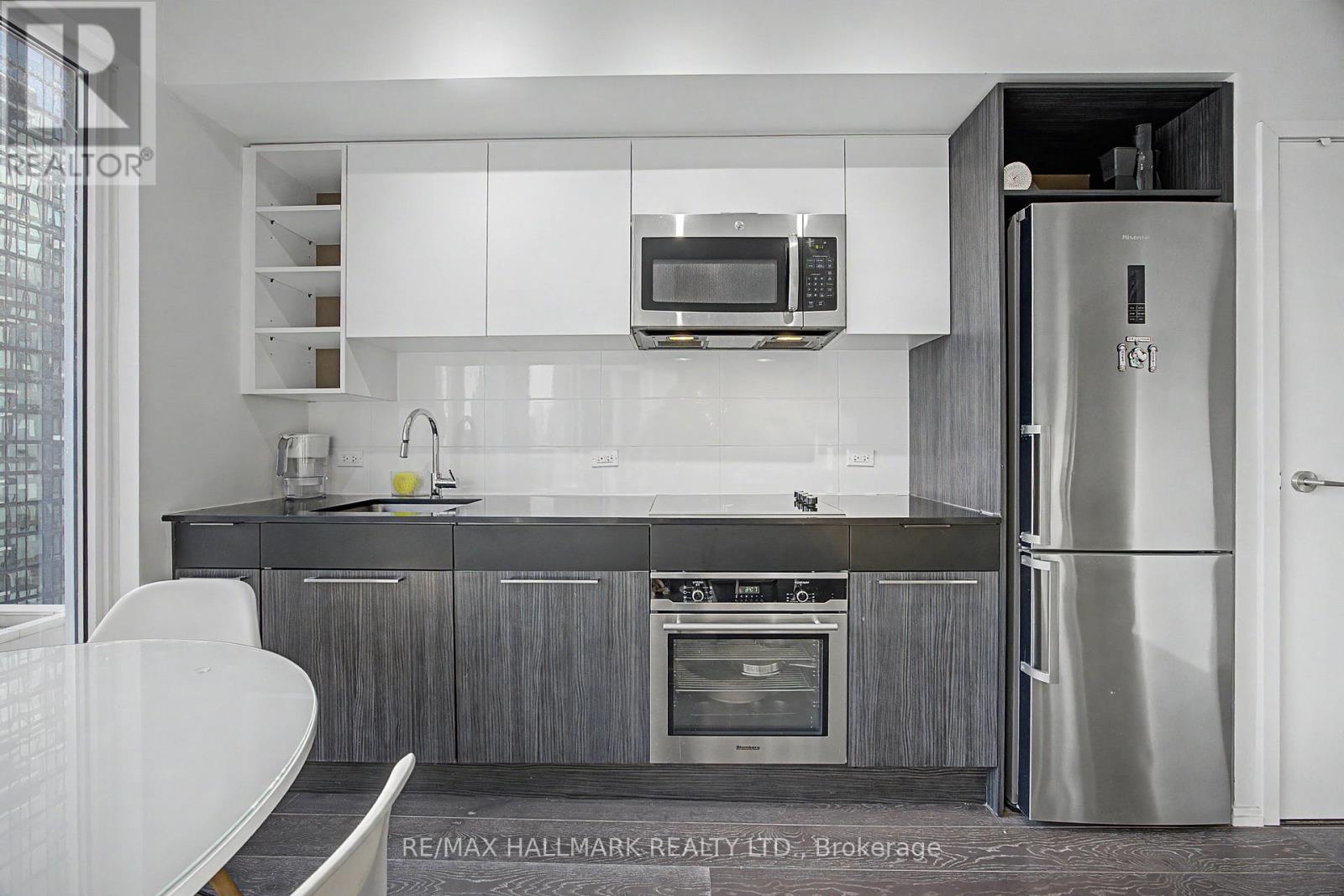 1701 - 68 Shuter Street, Toronto, Ontario  M5B 1B4 - Photo 5 - C12942330