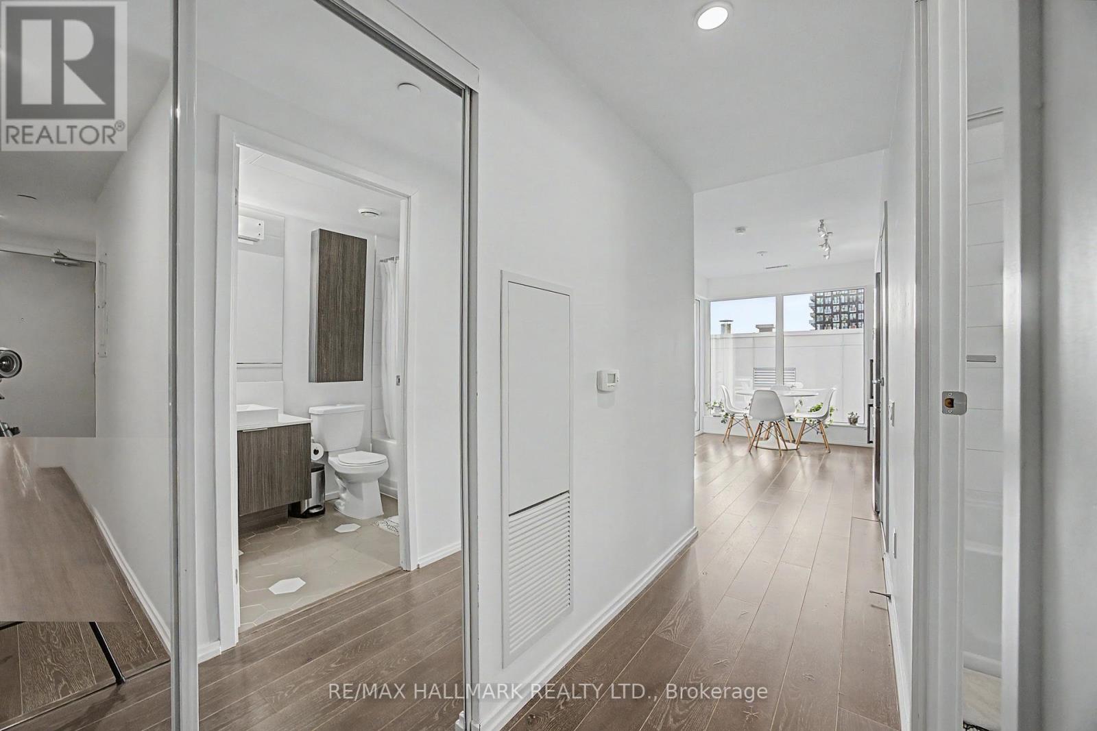 1701 - 68 Shuter Street, Toronto, Ontario  M5B 1B4 - Photo 9 - C12942330