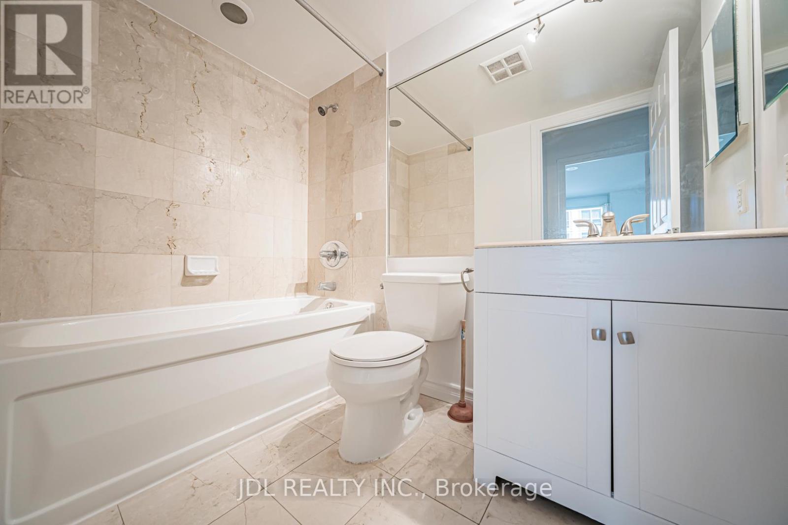 1001 - 761 Bay Street, Toronto, Ontario M5G 2R2 - Photo 14 - C12942344