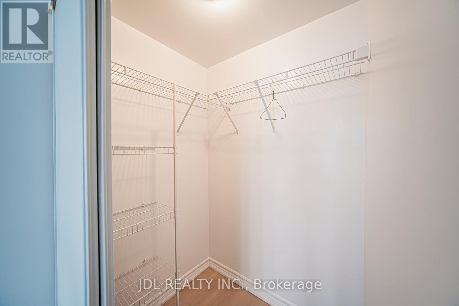 1001 - 761 Bay Street, Toronto, Ontario M5G 2R2 - Photo 15 - C12942344