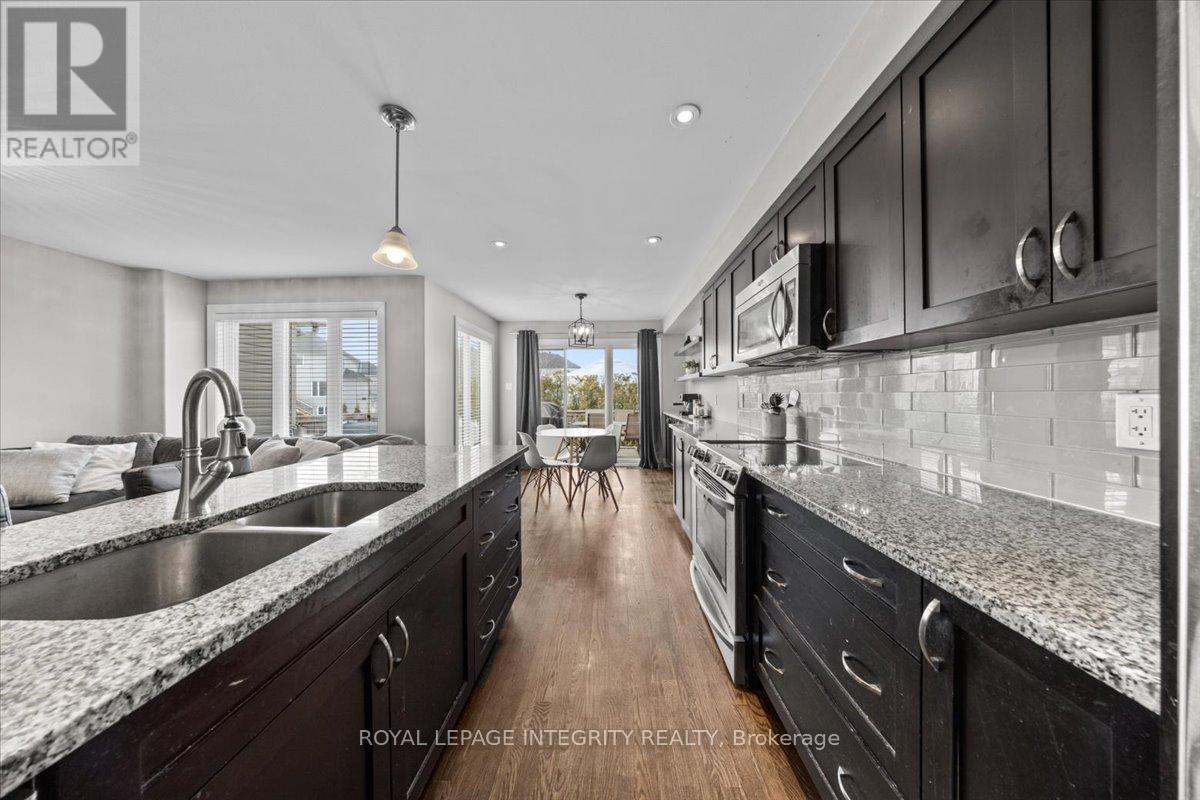 154 Woodhurst Crescent, Ottawa, Ontario  K2S 0T5 - Photo 13 - X12942326