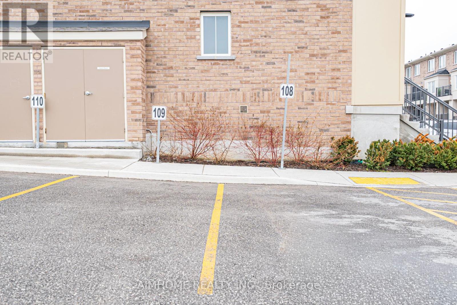 Unit 1, Upper Level - 485 Beresford Path S, Oshawa, Ontario L1H 5S7 - Photo 26 - E12942334