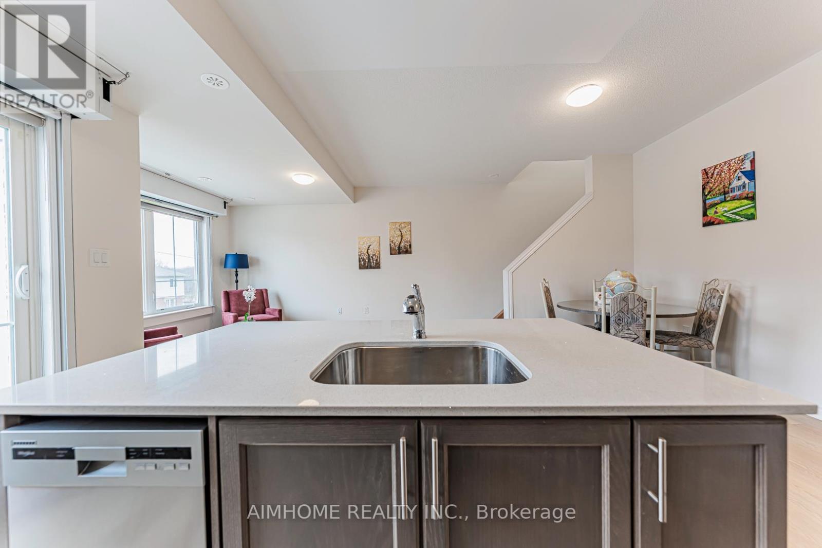 Unit 1, Upper Level - 485 Beresford Path S, Oshawa, Ontario L1H 5S7 - Photo 9 - E12942334