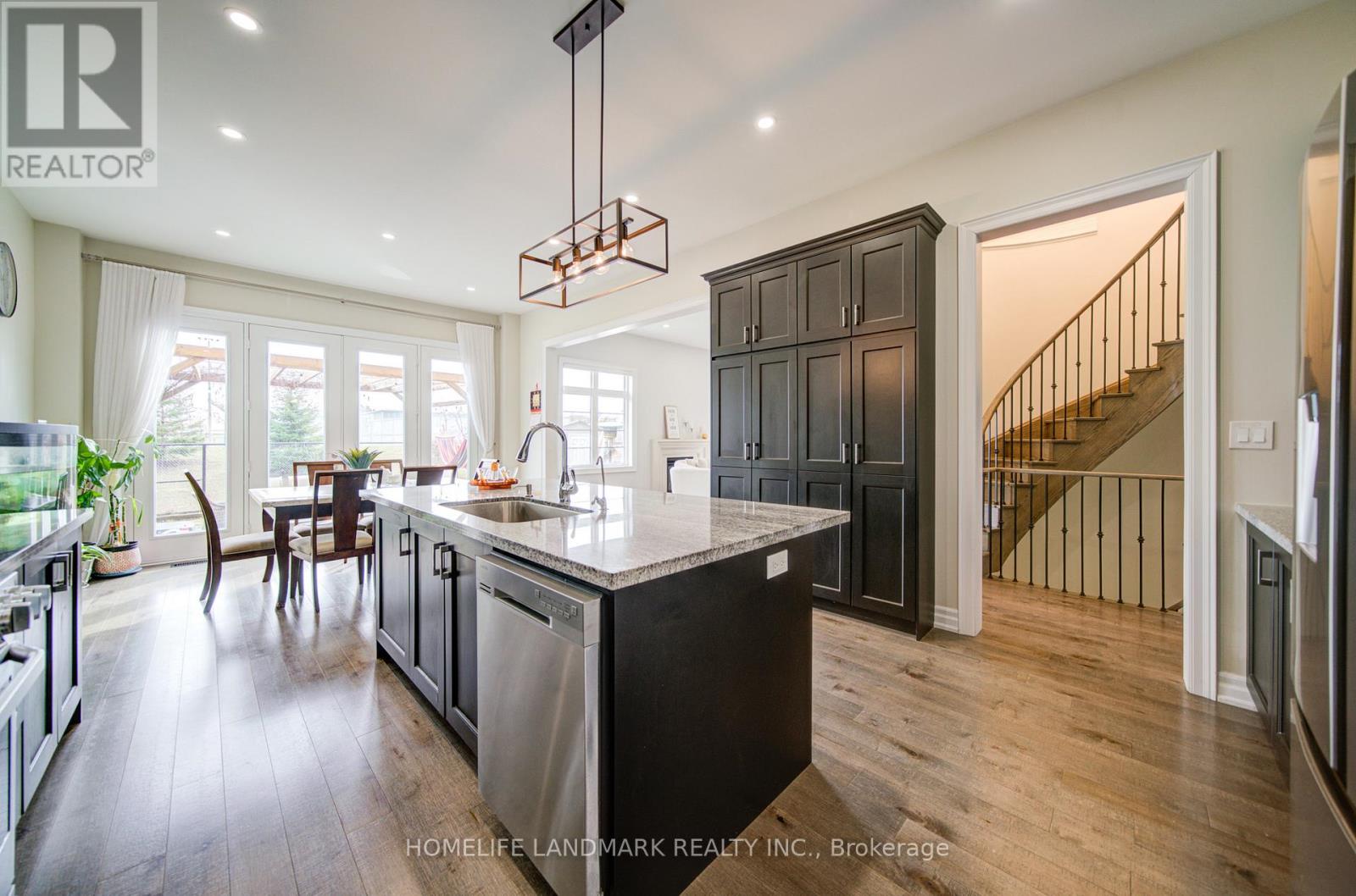 43 Mike Boshevski Court, Aurora, Ontario  L4G 3G7 - Photo 15 - N12942244