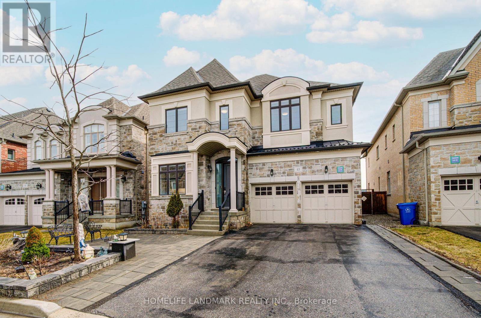 43 Mike Boshevski Court, Aurora, Ontario  L4G 3G7 - Photo 2 - N12942244