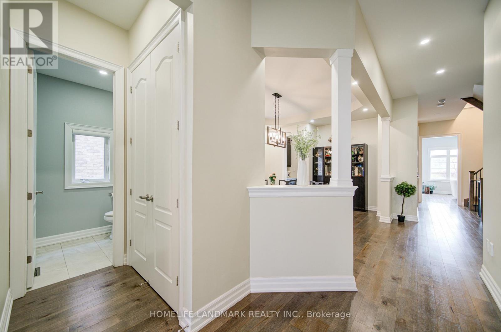 43 Mike Boshevski Court, Aurora, Ontario  L4G 3G7 - Photo 6 - N12942244