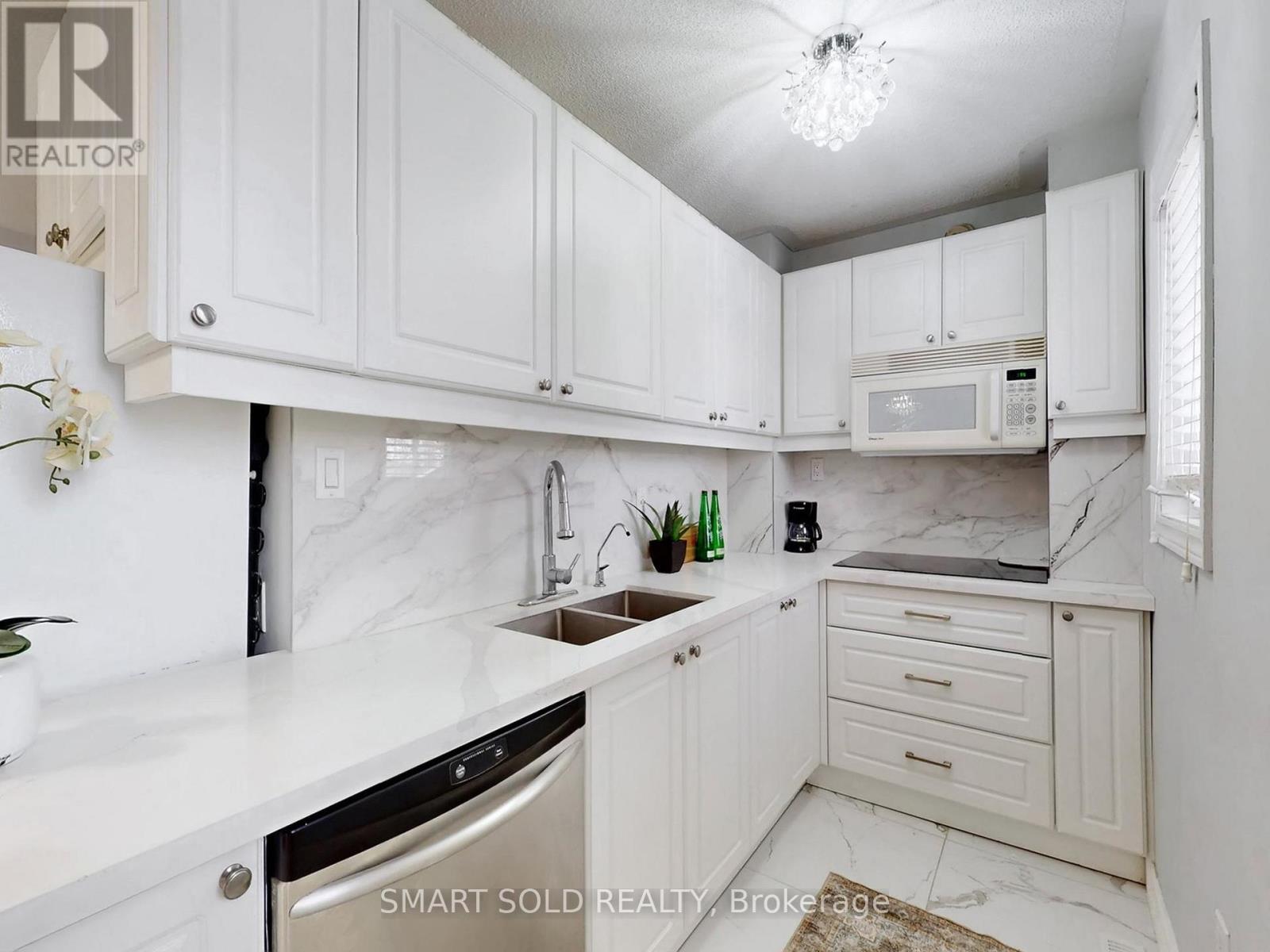 72 Headwater Crescent, Richmond Hill, Ontario L4E 0T2 - Photo 23 - N12942246