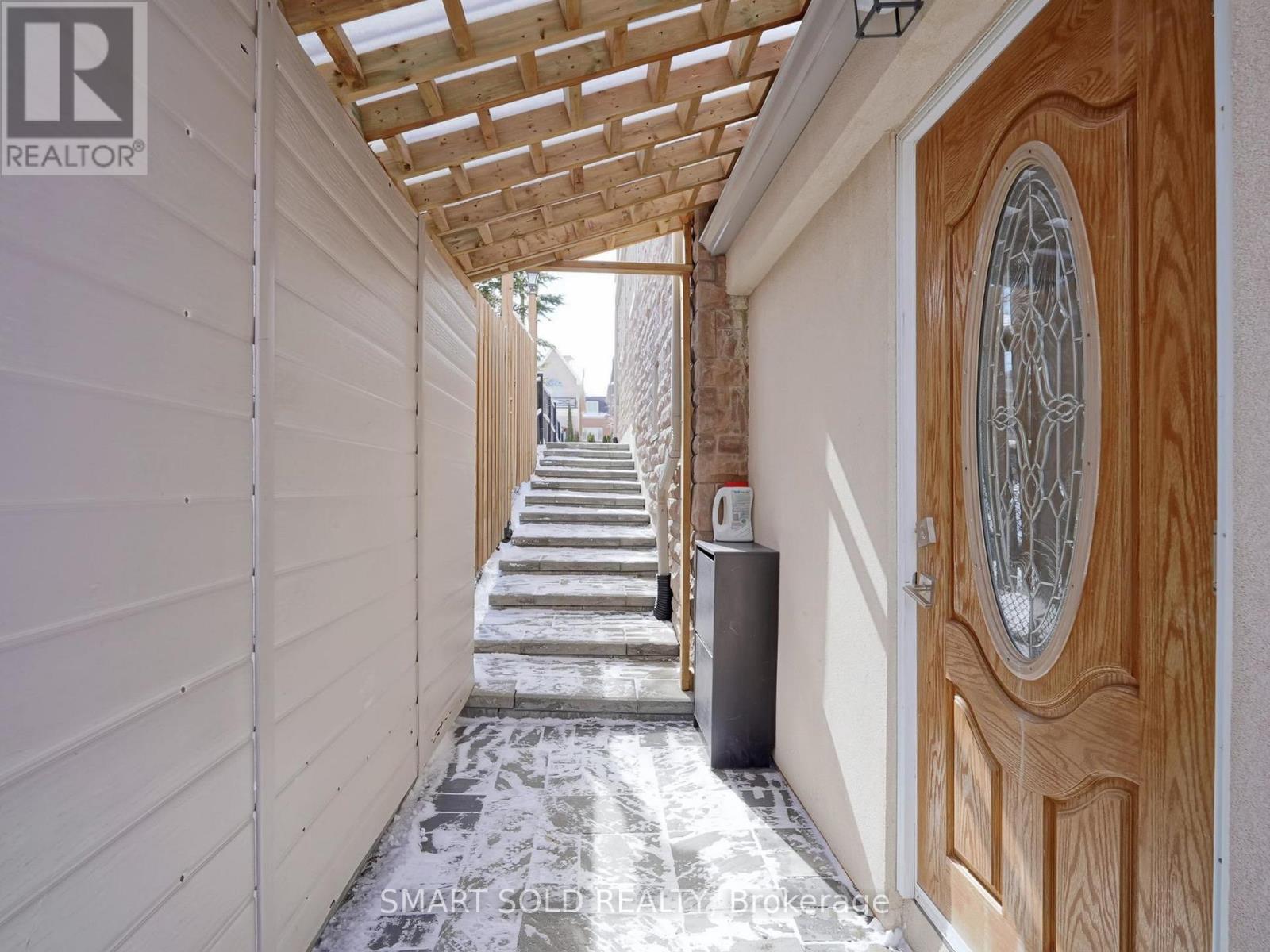 72 Headwater Crescent, Richmond Hill, Ontario L4E 0T2 - Photo 34 - N12942246