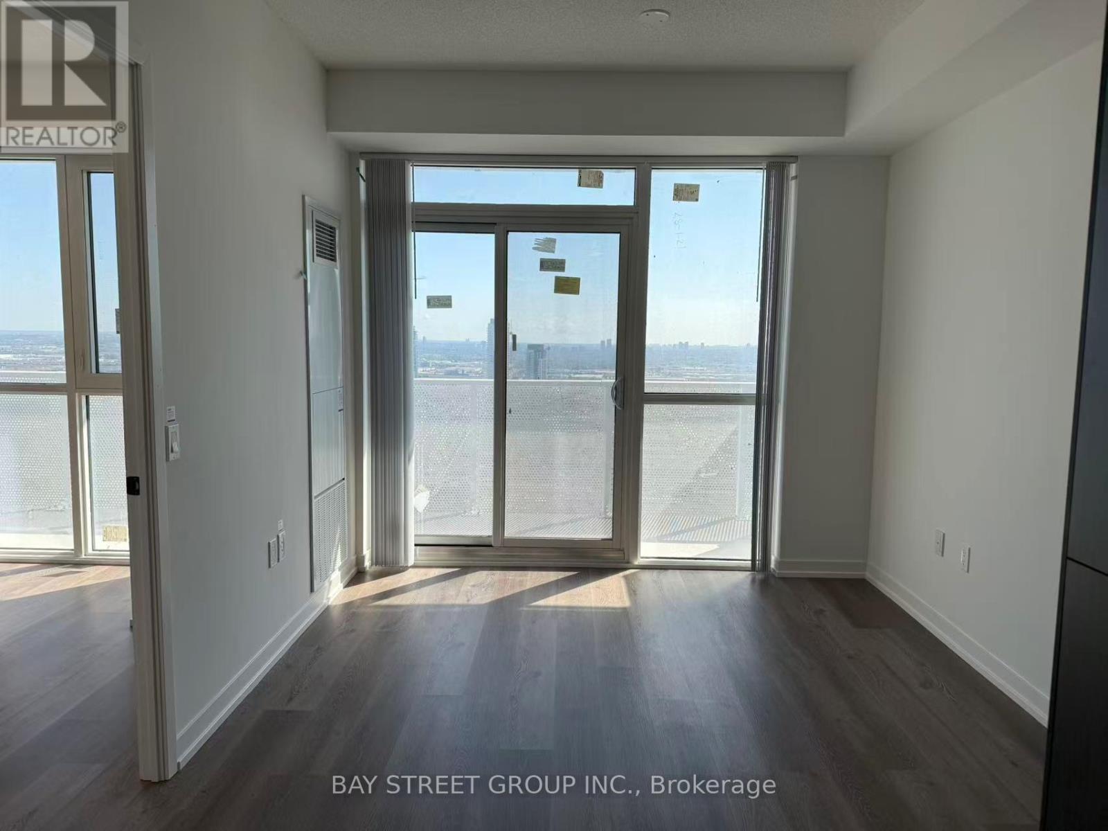 4108 - 28 Interchange Way, Vaughan, Ontario L4K 0P8 - Photo 3 - N12942252