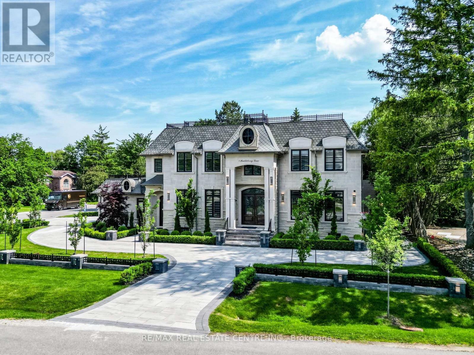 1 Huckleberry Lane S, Markham, Ontario  L3T 1C6 - Photo 2 - N12942282