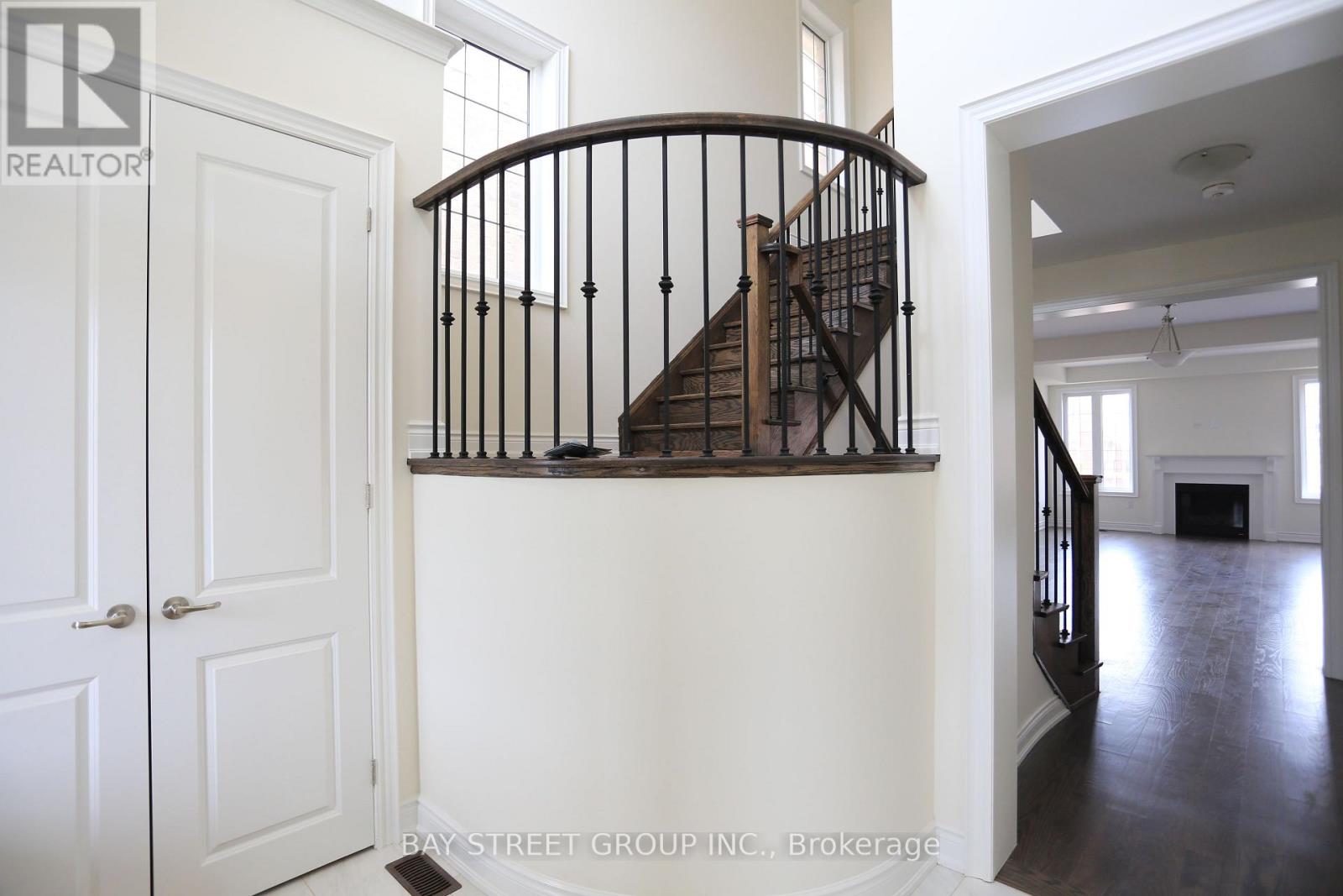 153 Kleinburg Summit Way, Vaughan, Ontario  L4H 4V4 - Photo 4 - N12942288