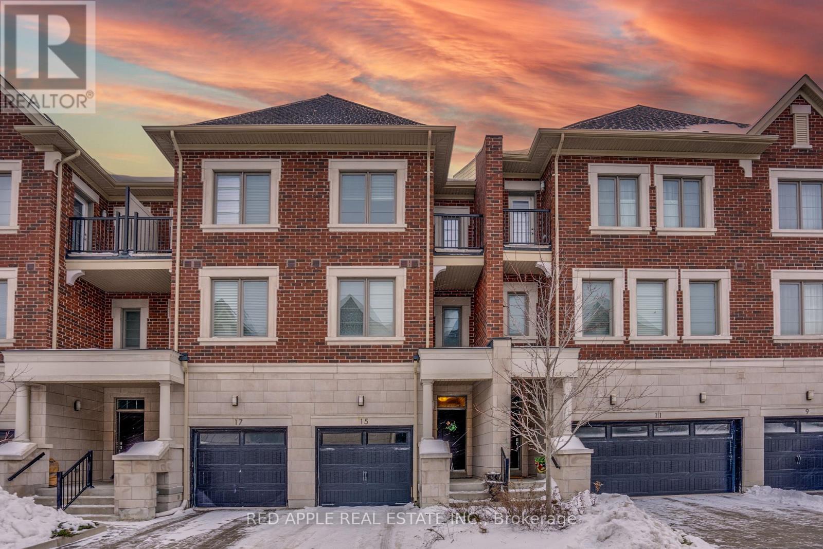15 DUNTON LANE, Richmond Hill, Ontario