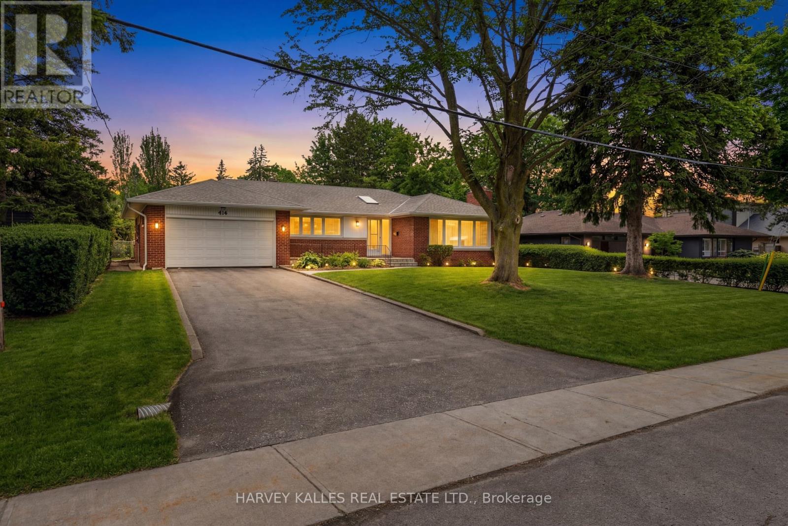 414 THE KINGSWAY, Toronto, Ontario