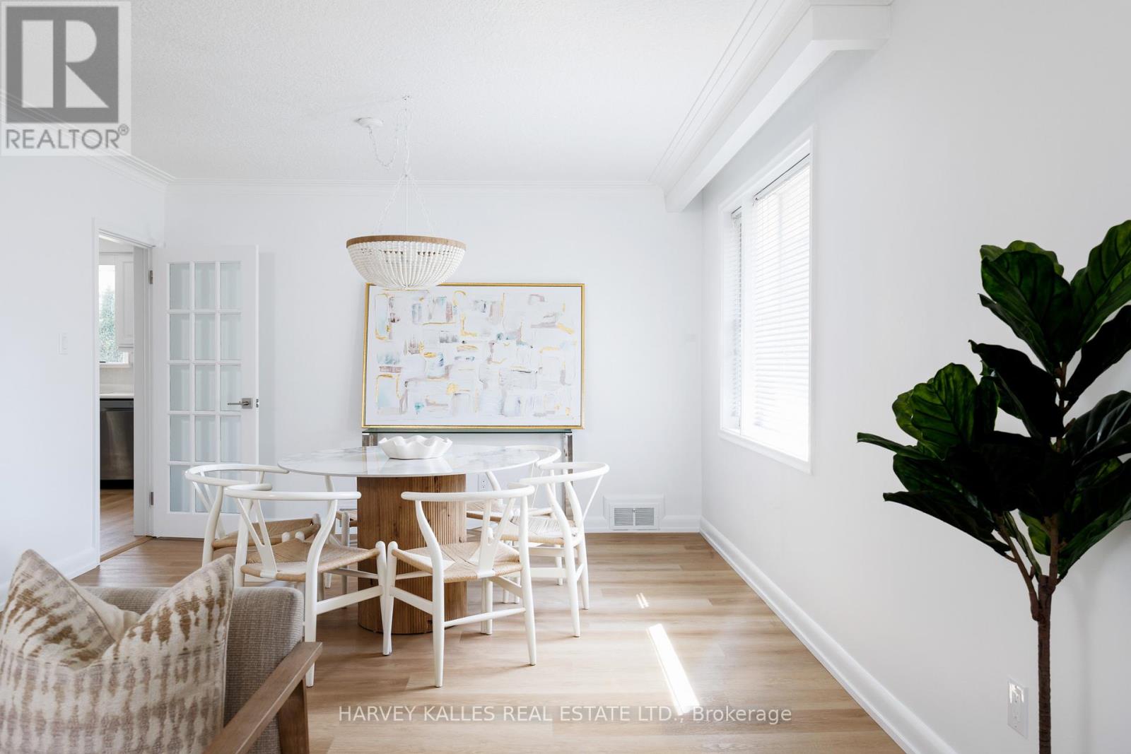 414 The Kingsway, Toronto, Ontario M9A 3V9 - Photo 10 - W12942256