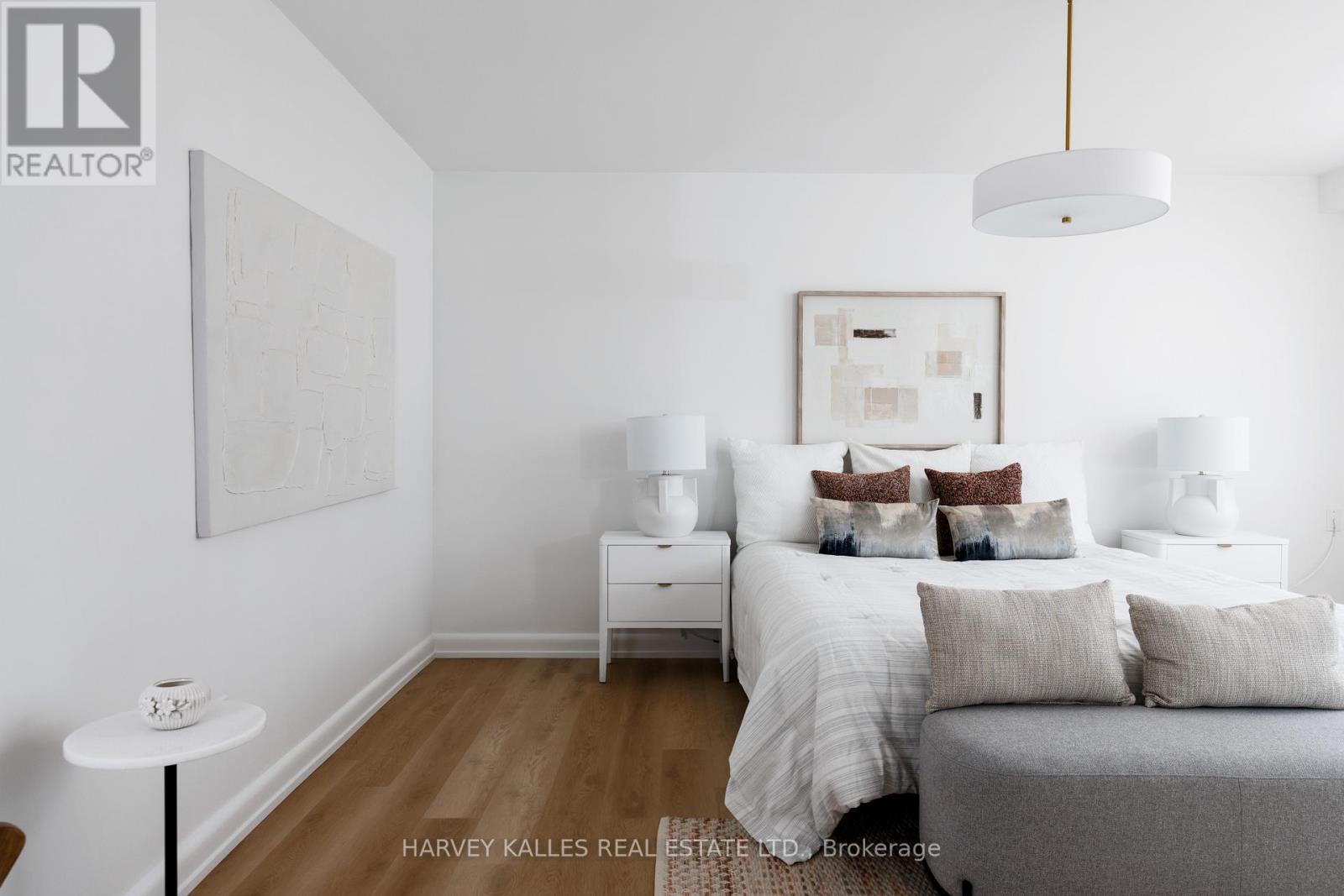 414 The Kingsway, Toronto, Ontario M9A 3V9 - Photo 19 - W12942256