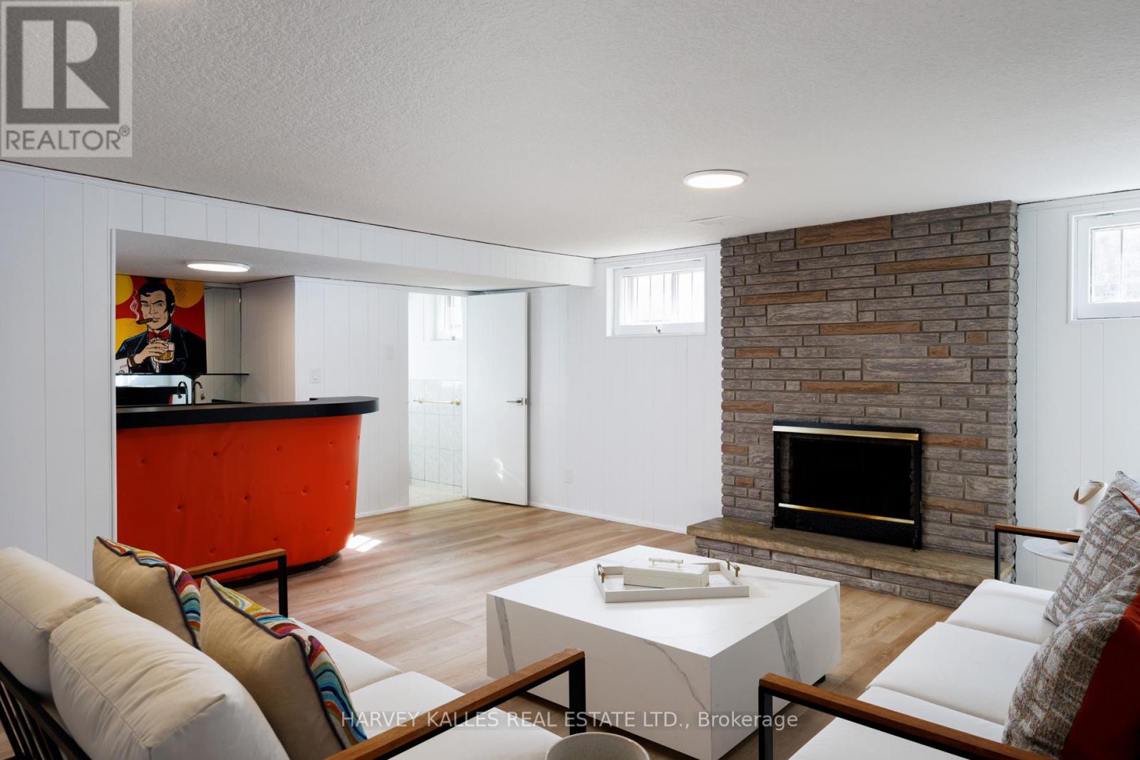 414 The Kingsway, Toronto, Ontario M9A 3V9 - Photo 33 - W12942256