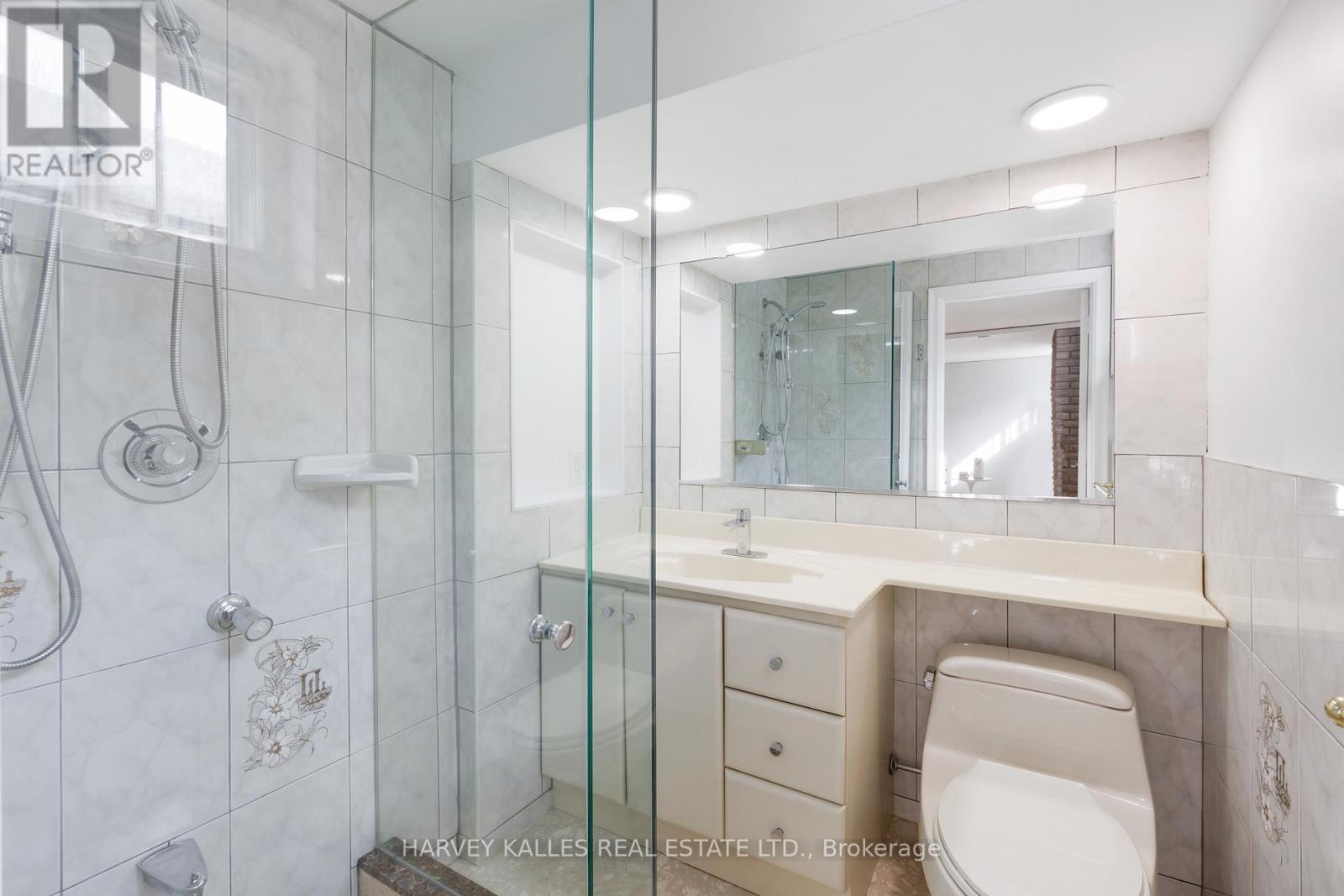 414 The Kingsway, Toronto, Ontario M9A 3V9 - Photo 35 - W12942256