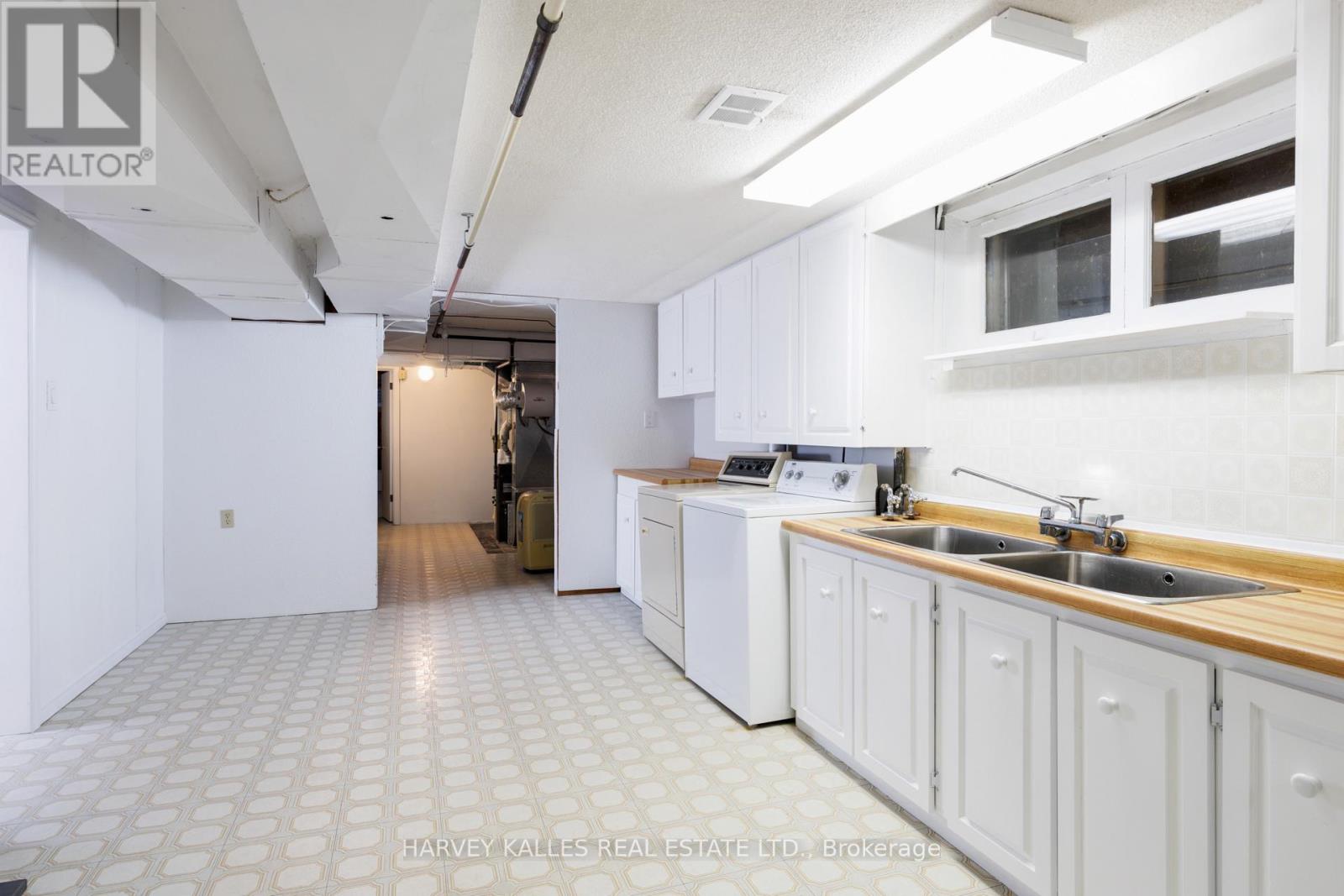 414 The Kingsway, Toronto, Ontario M9A 3V9 - Photo 39 - W12942256