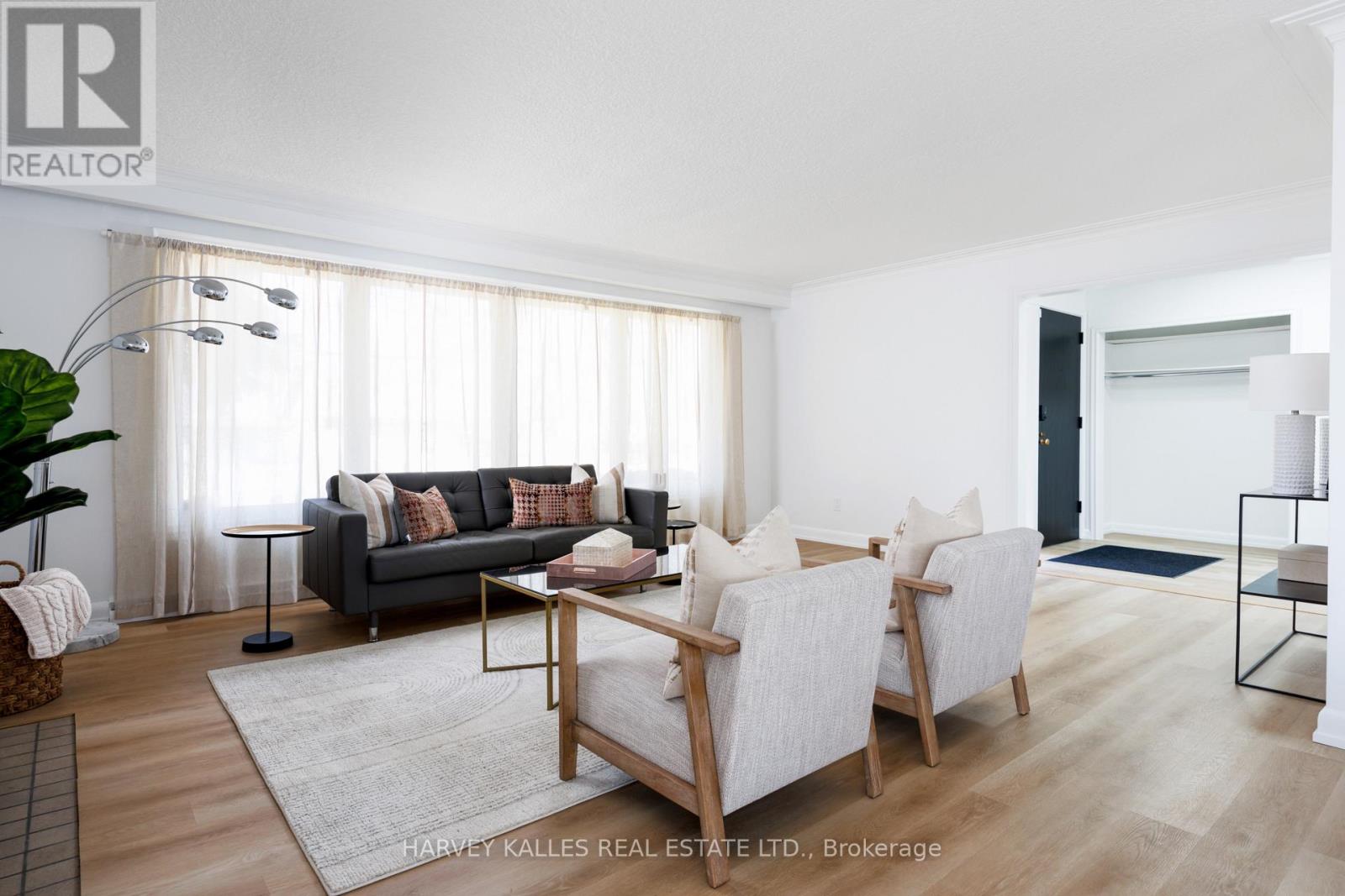 414 The Kingsway, Toronto, Ontario M9A 3V9 - Photo 8 - W12942256