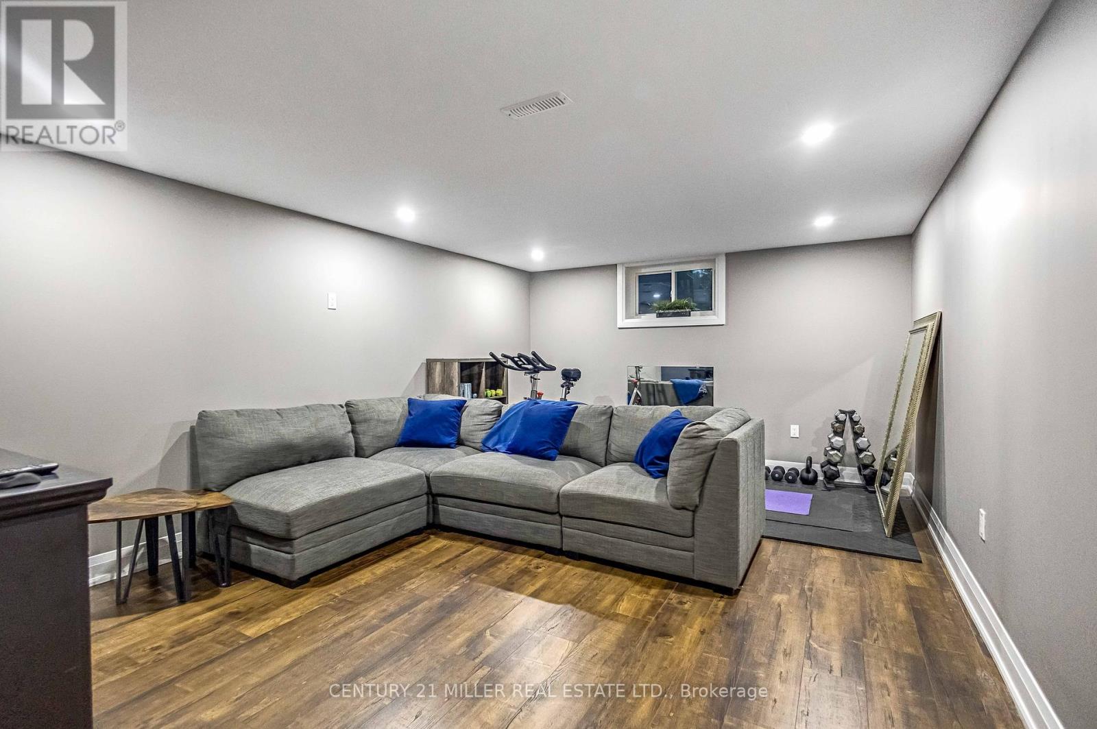 1898 Waterdown Road, Burlington, Ontario  L7P 0T2 - Photo 25 - W12942262