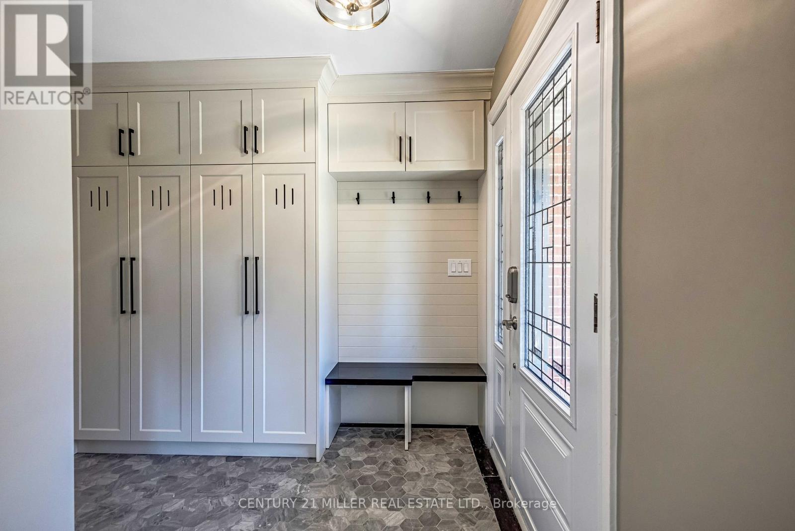 1898 Waterdown Road, Burlington, Ontario  L7P 0T2 - Photo 6 - W12942262