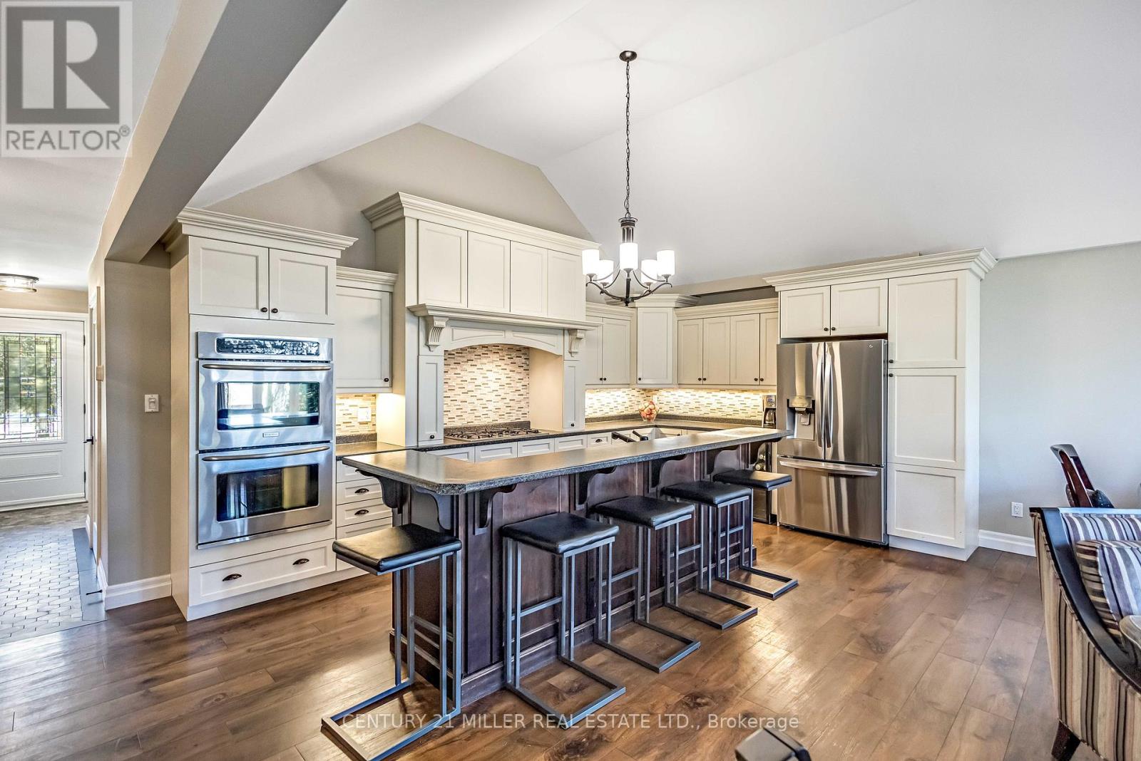 1898 Waterdown Road, Burlington, Ontario  L7P 0T2 - Photo 9 - W12942262