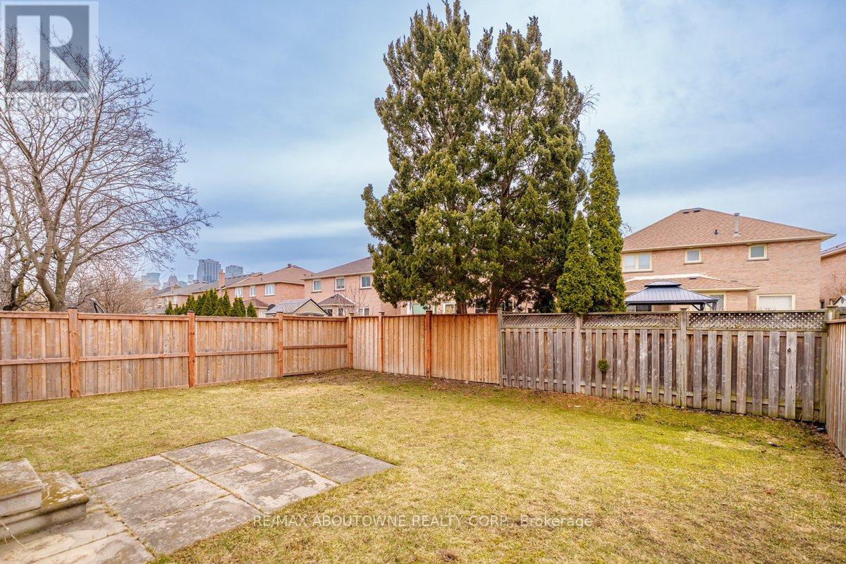 4538 Mayflower Drive, Mississauga, Ontario L5R 1S3 - Photo 40 - W12942268