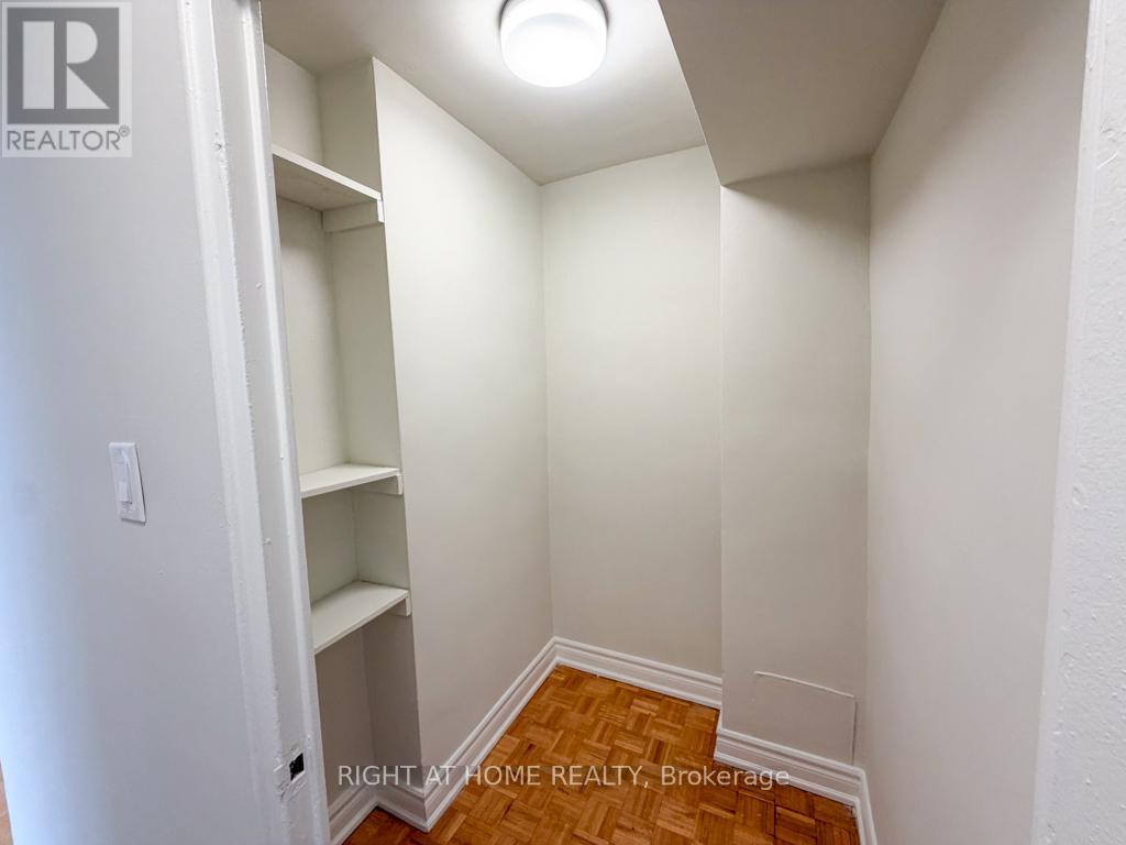 1016 - 1442 Lawrence Avenue W, Toronto, Ontario  M6L 1B2 - Photo 9 - W12942324