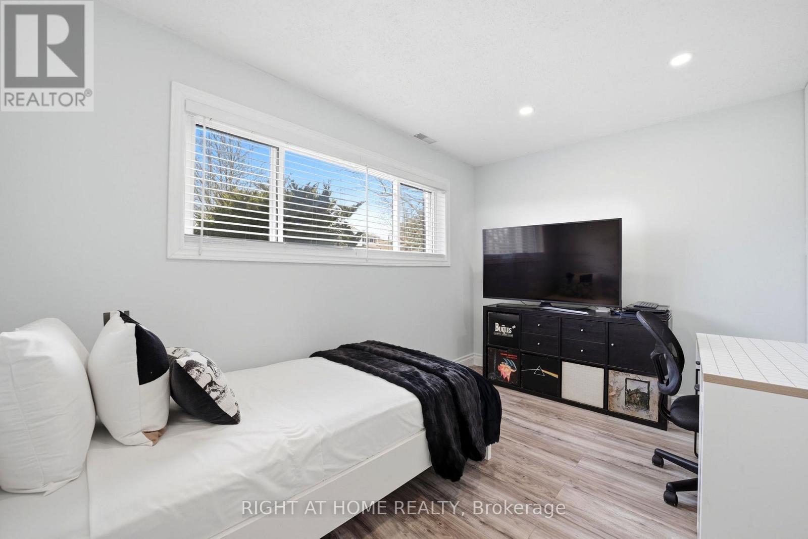 602 Willow Road, Guelph, Ontario N1H 7M5 - Photo 21 - X12942280